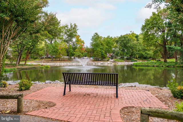 8105 OAKLAKE CT, Alexandria, VA 22309
