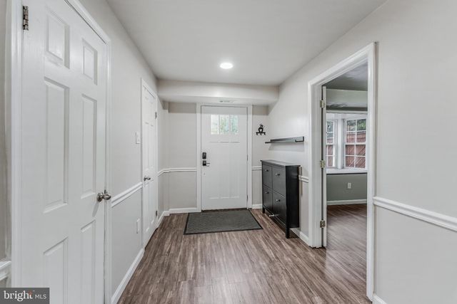 8105 OAKLAKE CT, Alexandria, VA 22309