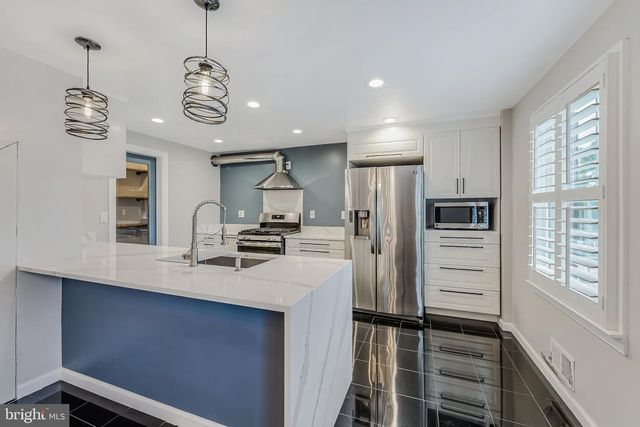 8105 OAKLAKE CT, Alexandria, VA 22309