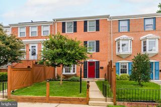 8105 OAKLAKE CT, Alexandria, VA 22309