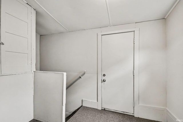 2215 Decamp Avenue, Elkhart, IN 46517