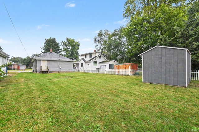 2215 Decamp Avenue, Elkhart, IN 46517