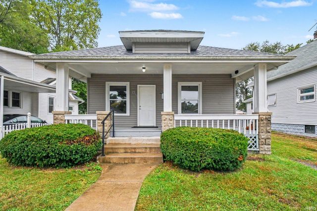 2215 Decamp Avenue, Elkhart, IN 46517