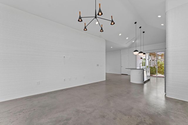 121 Rough Creek RD, Georgetown, TX 78628