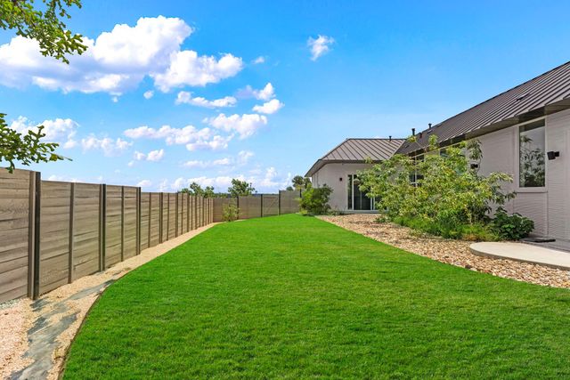 121 Rough Creek RD, Georgetown, TX 78628