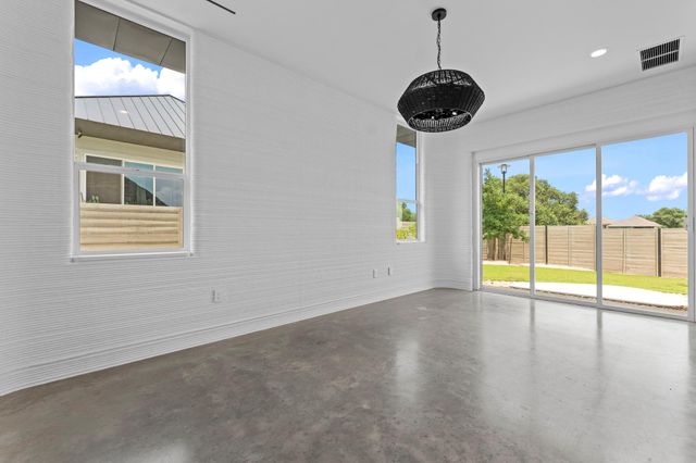 121 Rough Creek RD, Georgetown, TX 78628