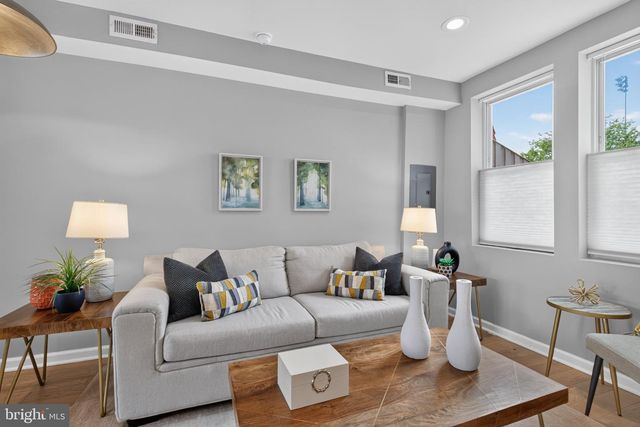 611 18TH ST NE, Washington, DC 20002