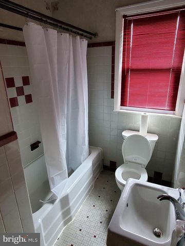 819 NW LONGSTRETH AVE, Jenkintown, PA 19046