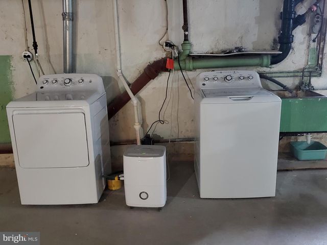 819 NW LONGSTRETH AVE, Jenkintown, PA 19046