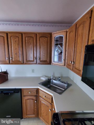 819 NW LONGSTRETH AVE, Jenkintown, PA 19046