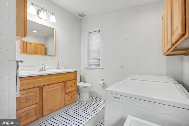 2048 BANK ST, Baltimore, MD 21231