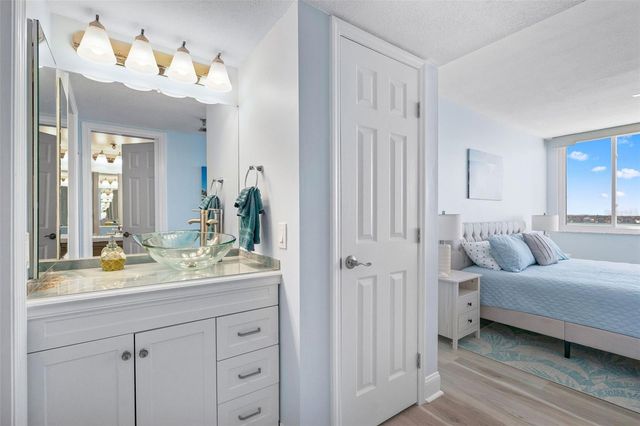 6287 BAHIA DEL MAR CIRCLE 801, St Petersburg, FL 33715