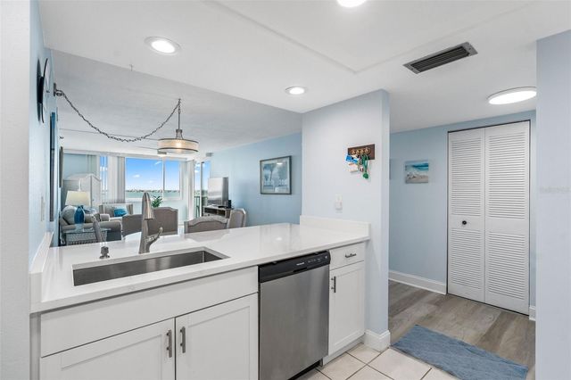 6287 BAHIA DEL MAR CIRCLE 801, St Petersburg, FL 33715