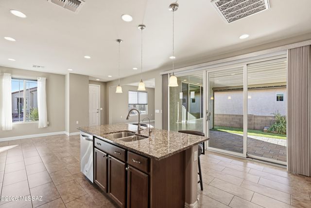 14001 E Voss Street, Vail, AZ 85641