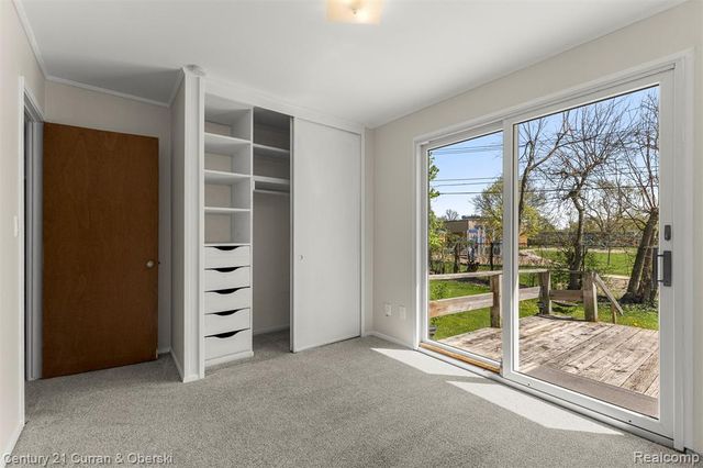 2269 S Circle Drive, Ann Arbor, MI 48103