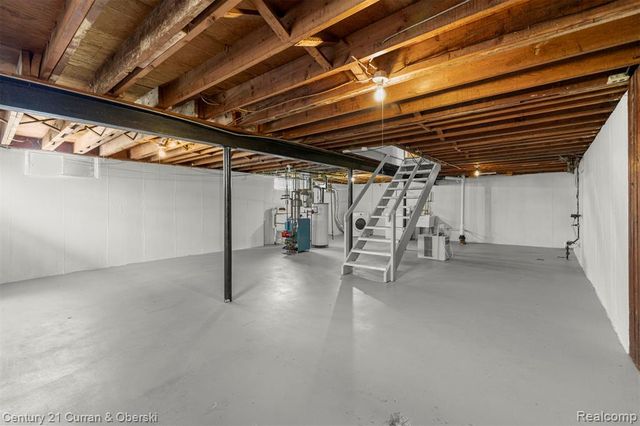 2269 S Circle Drive, Ann Arbor, MI 48103