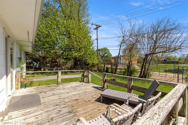 2269 S Circle Drive, Ann Arbor, MI 48103