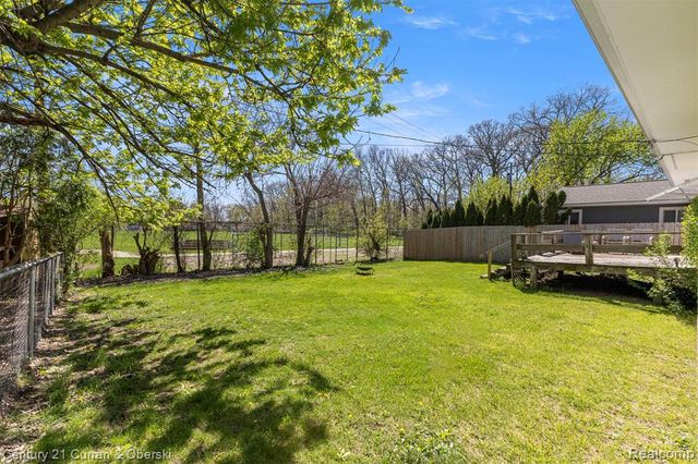 2269 S Circle Drive, Ann Arbor, MI 48103