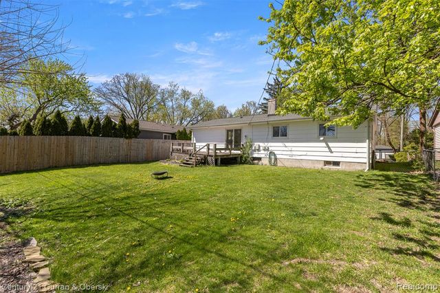 2269 S Circle Drive, Ann Arbor, MI 48103