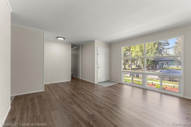 2269 S Circle Drive, Ann Arbor, MI 48103