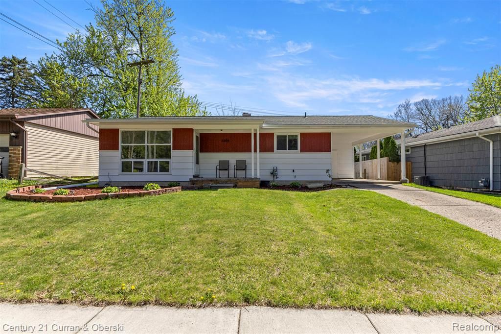 2269 S Circle Drive, Ann Arbor, MI 48103