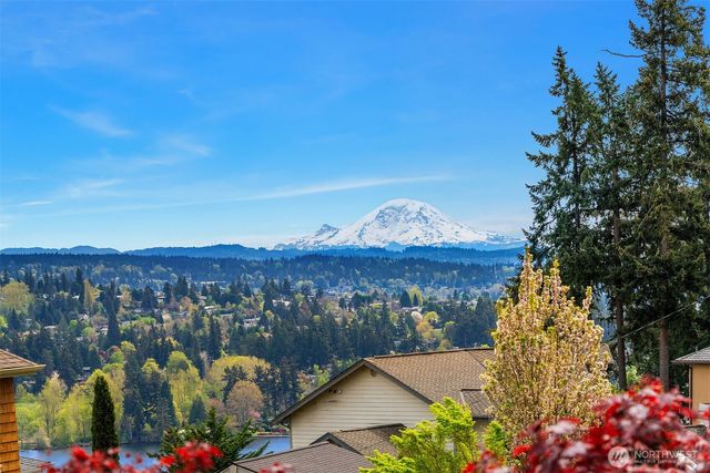 11919 89th Place NE, Kirkland, WA 98034