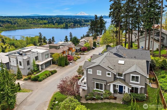11919 89th Place NE, Kirkland, WA 98034