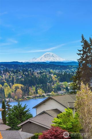 11919 89th Place NE, Kirkland, WA 98034