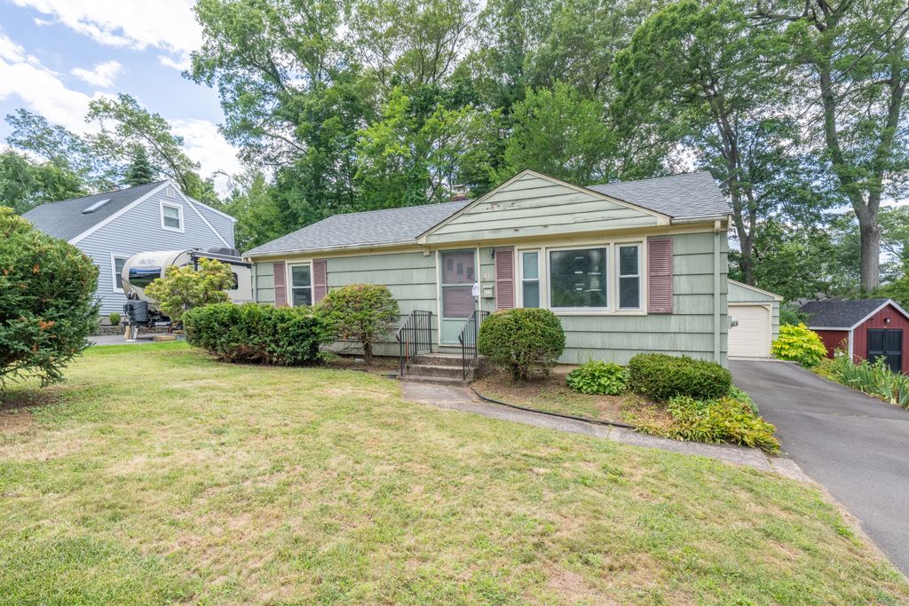 42 Hepworth Street, Bristol, CT 06010
