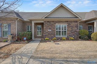 18 Atherton Circle SW, Huntsville, AL 35824