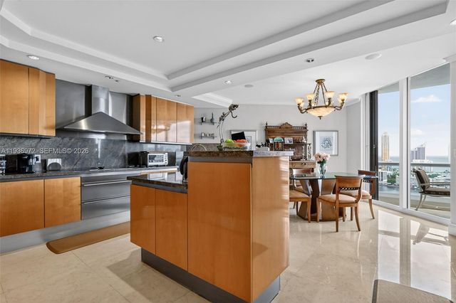 2600 Island Boulevard 3006, Aventura, FL 33160