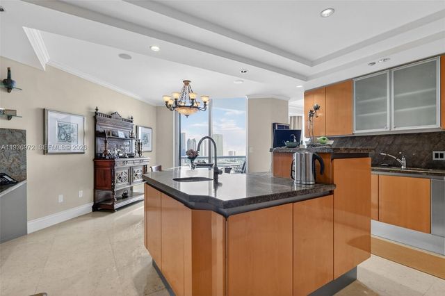 2600 Island Boulevard 3006, Aventura, FL 33160