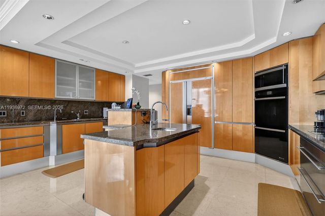 2600 Island Boulevard 3006, Aventura, FL 33160