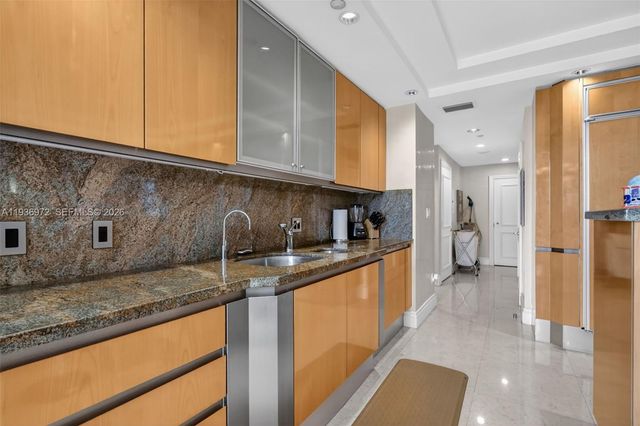2600 Island Boulevard 3006, Aventura, FL 33160