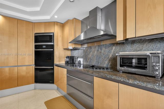 2600 Island Boulevard 3006, Aventura, FL 33160