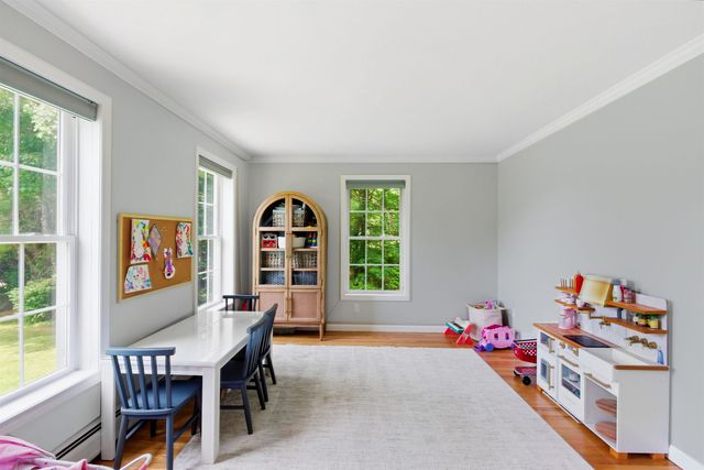 2 Chelsea Drive, Bow, NH 03304