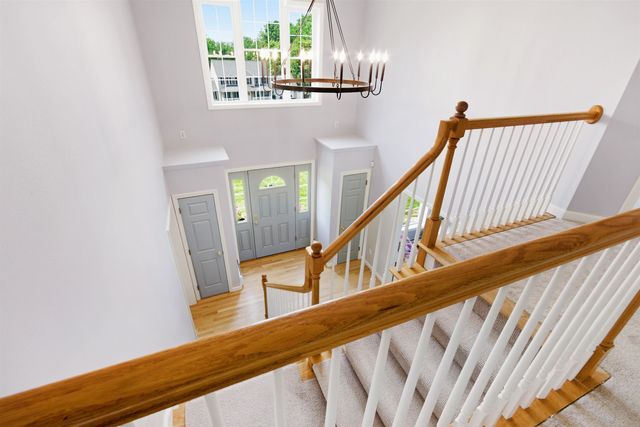 2 Chelsea Drive, Bow, NH 03304