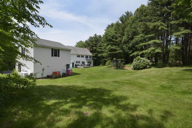 2 Chelsea Drive, Bow, NH 03304