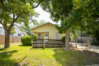 242 E Austin St., New Braunfels, TX 78130