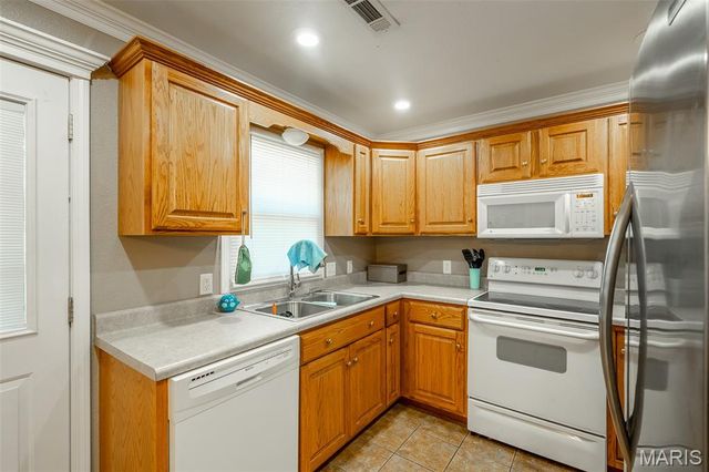 1313 Peggy Lane, Poplar Bluff, MO 63901