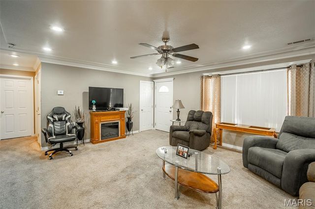 1313 Peggy Lane, Poplar Bluff, MO 63901