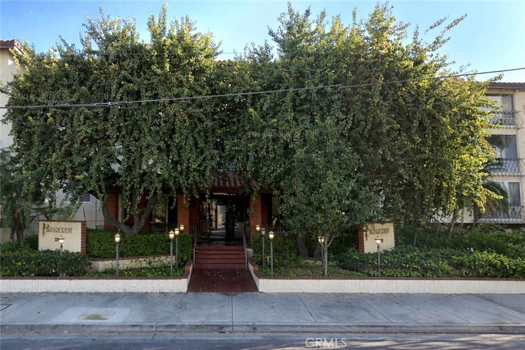 12830 Burbank 307, Valley Village, CA 91607 — exterior