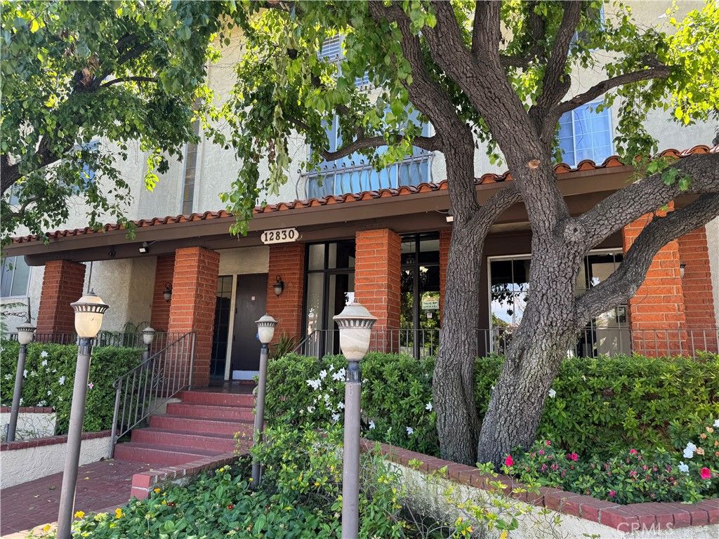 12830 Burbank 307, Valley Village, CA 91607 — photo 3