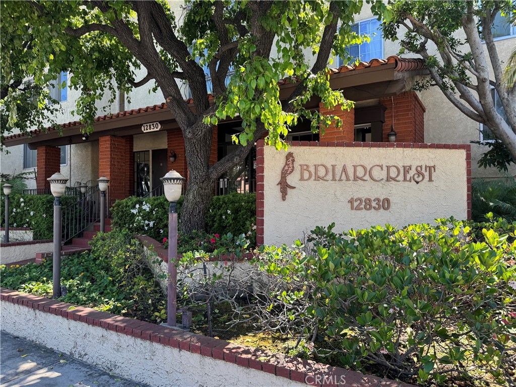 12830 Burbank 307, Valley Village, CA 91607 — photo 4