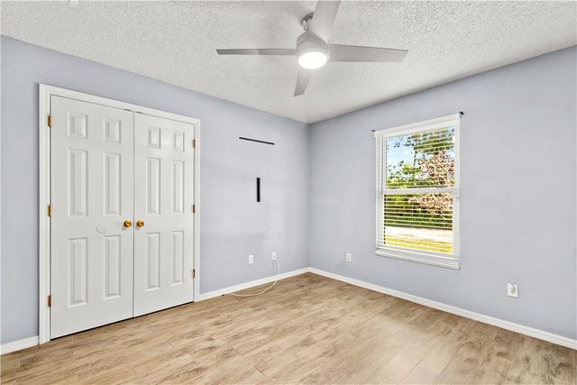 1190 12th Court SW, Vero Beach, FL 32962