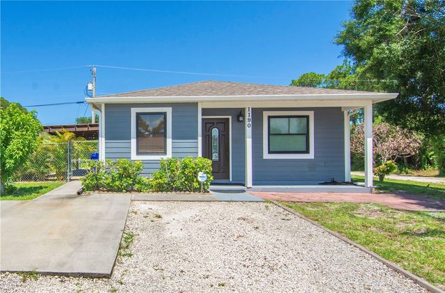 1190 12th Court SW, Vero Beach, FL 32962