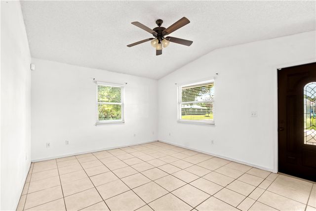 1190 12th Court SW, Vero Beach, FL 32962