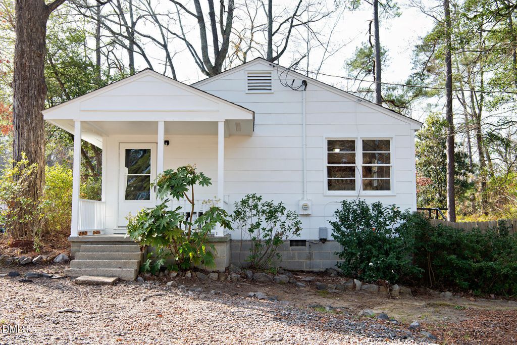 2000 Spruce Street, Fayetteville, NC 28303