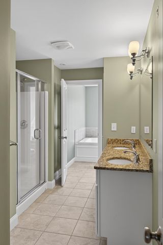 92 Riverwalk Way, Manchester, NH 03101
