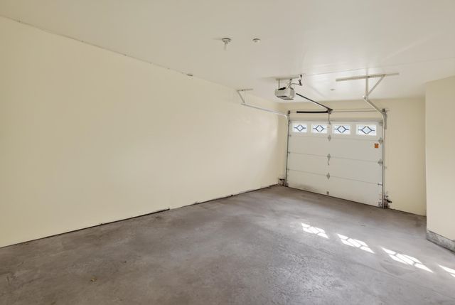 92 Riverwalk Way, Manchester, NH 03101